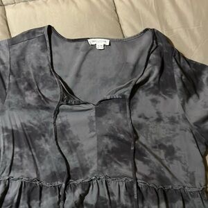 Gray tie dye blouse